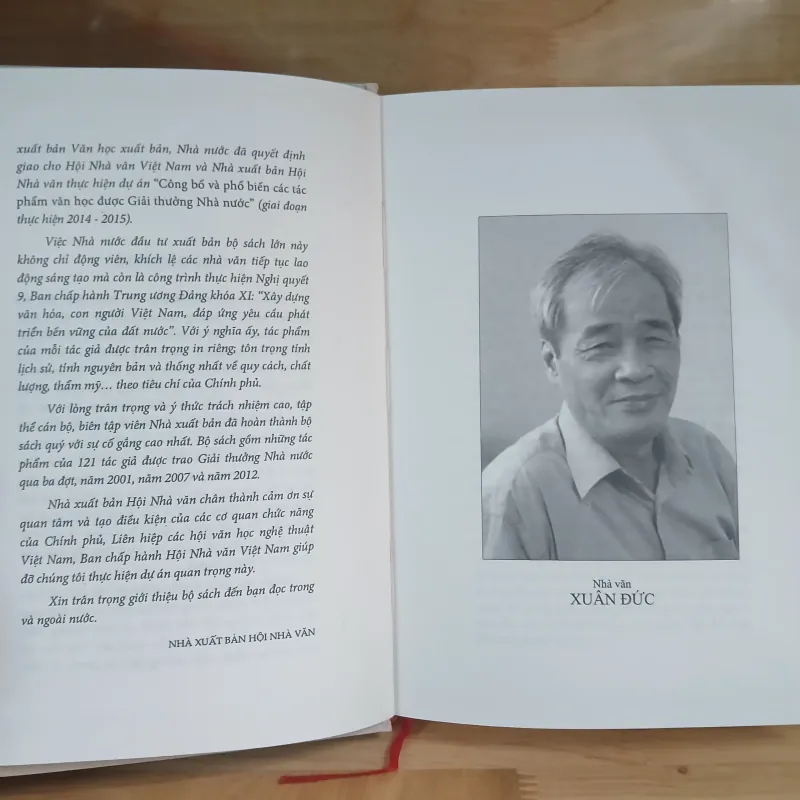 Tượng Đồng Đen Một Chân - Xuân Đức 789120