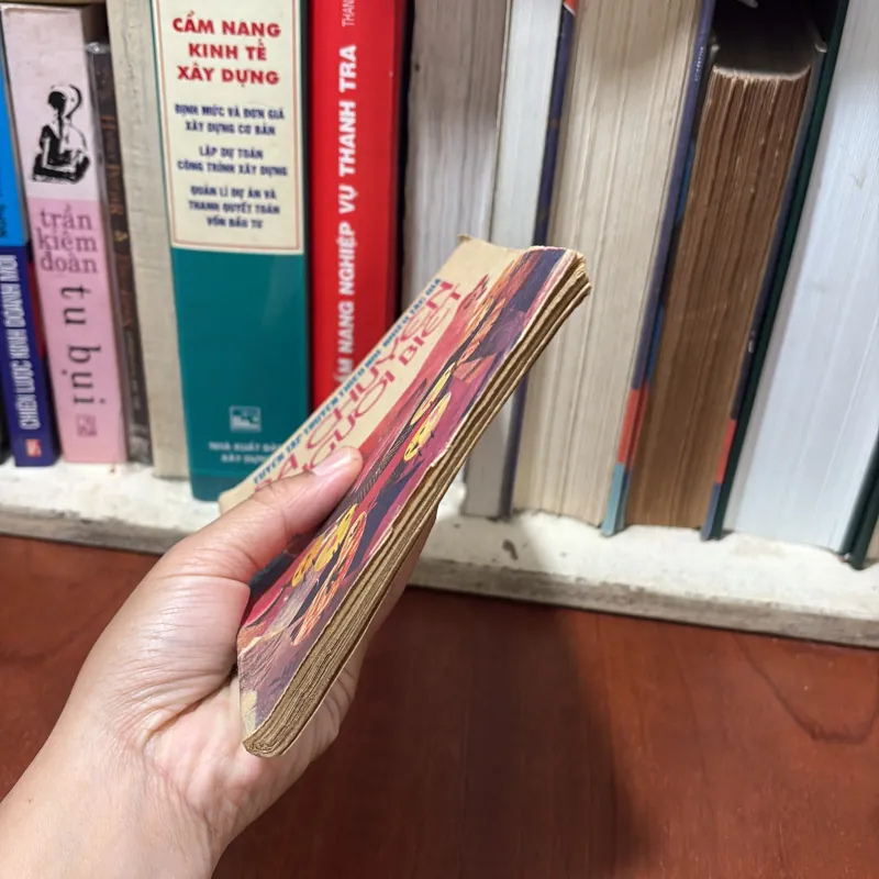 II Sách Thiếu Nhi: Ba Chuyện Ít Người Biết - Nhiều Tác Giả - 1988 764484