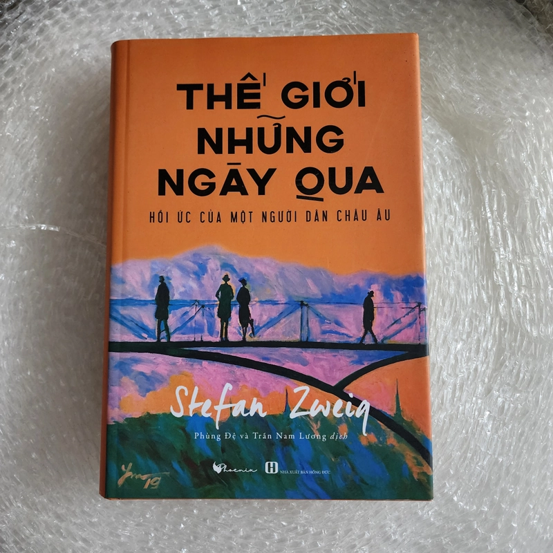 Thế giới những ngày qua | bìa cứng giới hạn  418367