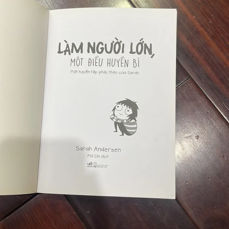 Làm người lớn , một điều huyền bí - sarah andersen - 2023 nhã nam 1026083