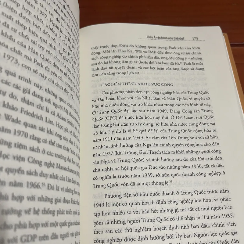 Châu Á vận hành như thế nào? Joe Studwell 927416