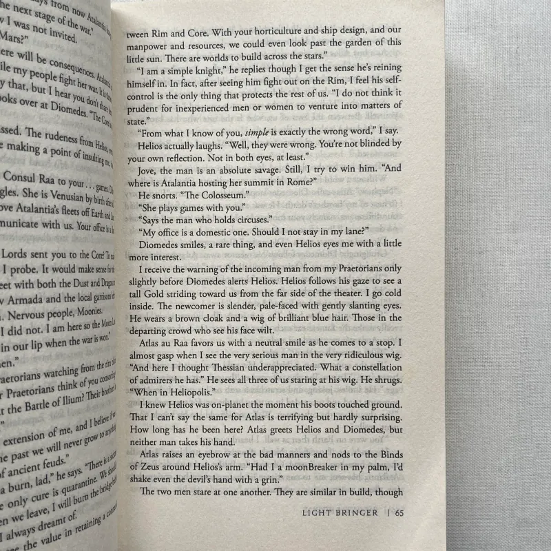 Light Bringer - Pierce Brown  760227