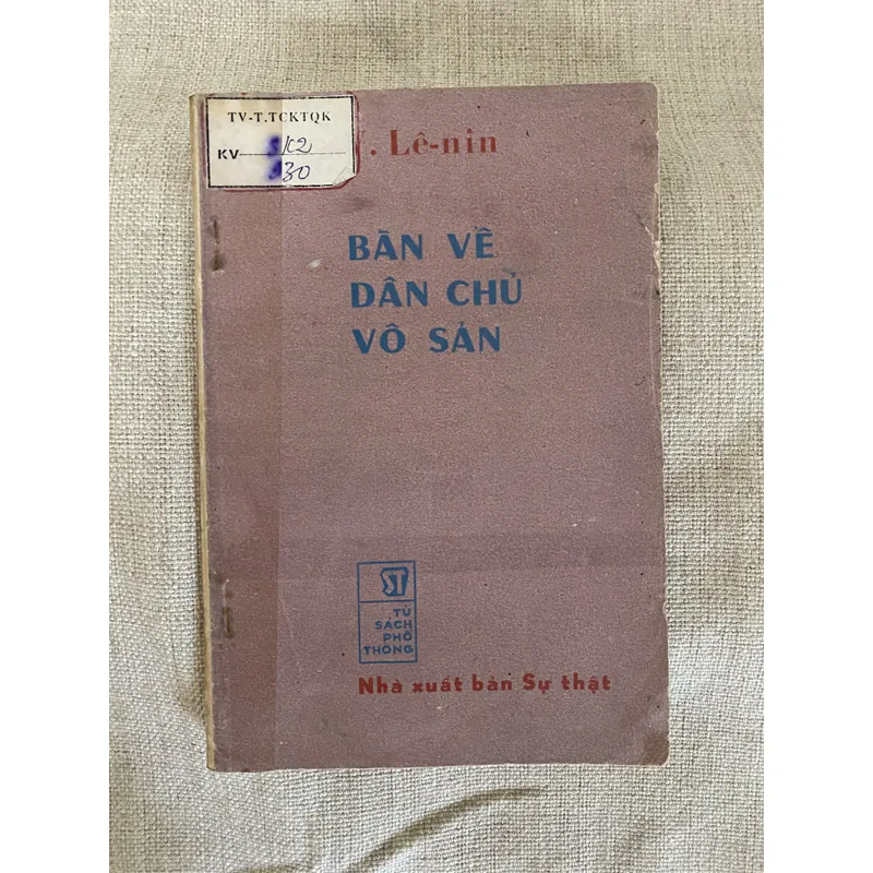Bàn về dân chủ vô sản  694030