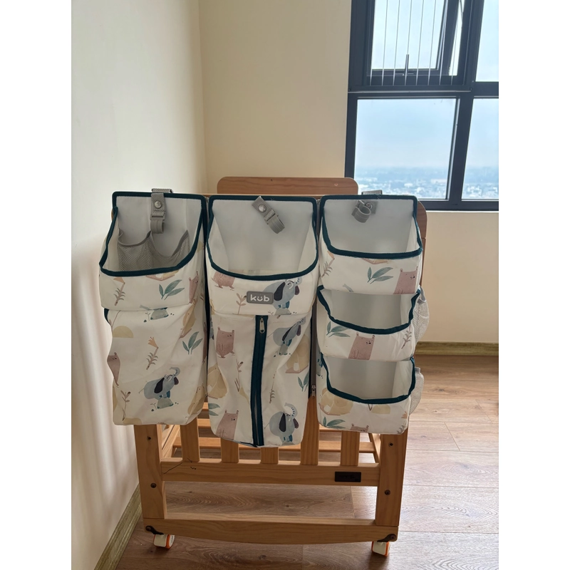 Cũi KUB gỗ sồi 2 tầng + đệm xơ dừa + túi treo cũi 464226