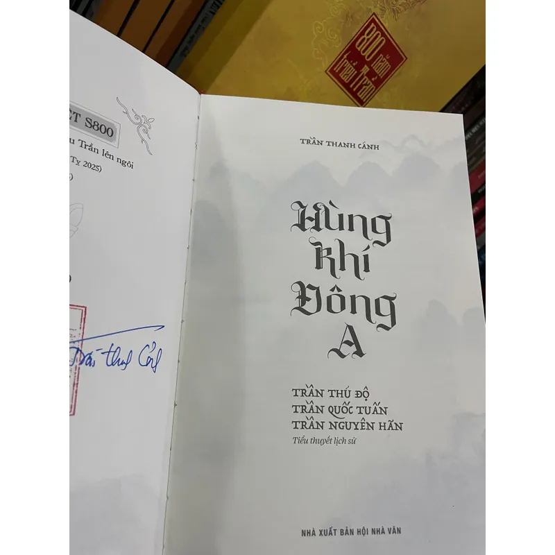 Hùng khí Đông A- S800 (Bìa cứng có hộp, có ký tặng của tác giả) 603536