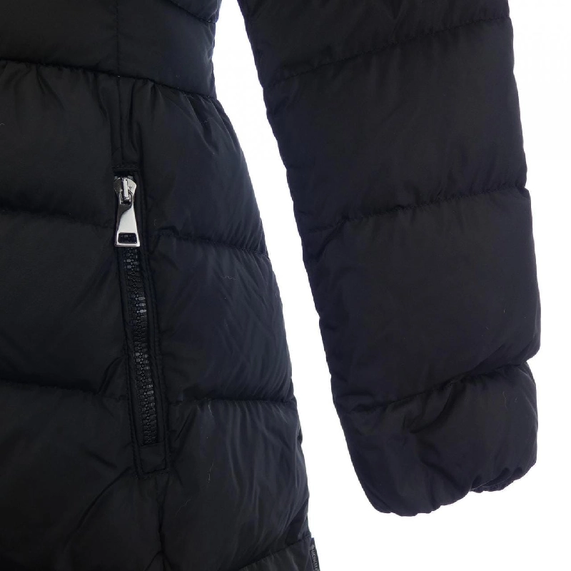 Áo khoác lông vũ MONCLER 639689