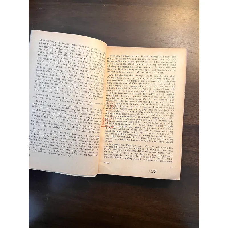 📖 Những qui luật cấu trúc và phát triển của môi trường địa lý (xb 1972) 565181