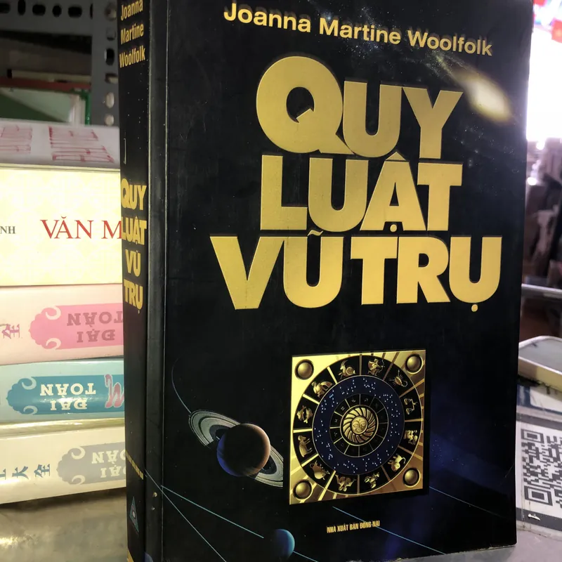 Quy luật vũ trụ - Joanna Martine Woolfolk  573216