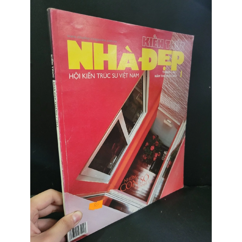 Kiến trúc nhà đẹp tháng 1 - 2013 mới 90% bẩn bìa, ố nhẹ, tróc gáy Hội kiến trúc sư Việt Nam HCM3004 TẠP CHÍ, THIẾT KẾ, THỜI TRANG 923671