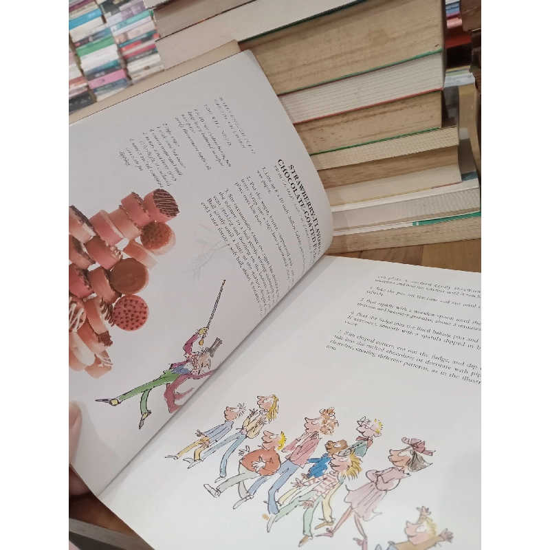 Roald Dahl's revolting recipes 758667