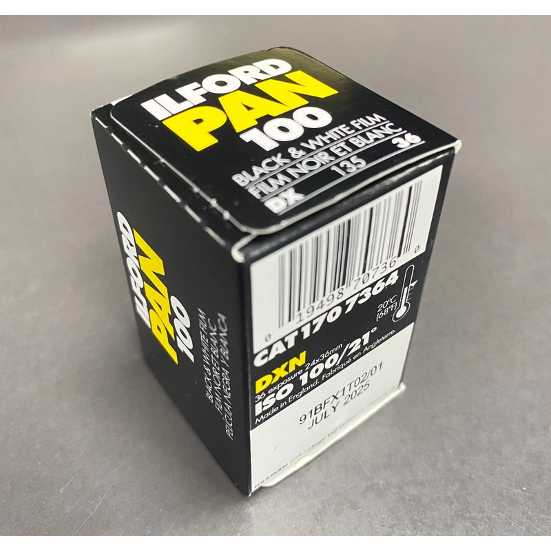 Phim máy ảnh ILFORD PAN100 Black&White DX135/36 DAT12.2025 320721