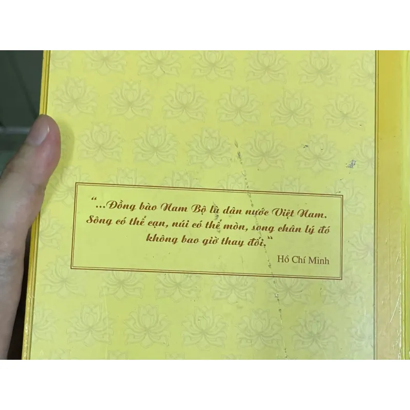 SÁCH CHỦ TỊCH HỒ CHÍ MINH VỚI MIỀN NAM RUỘT THỊT 700739