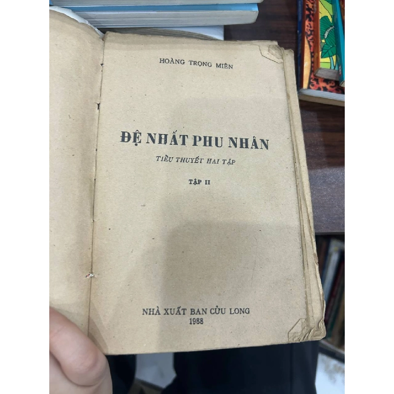 Đệ Nhất Phu Nhân - Hoàng Trọng Miên 932870