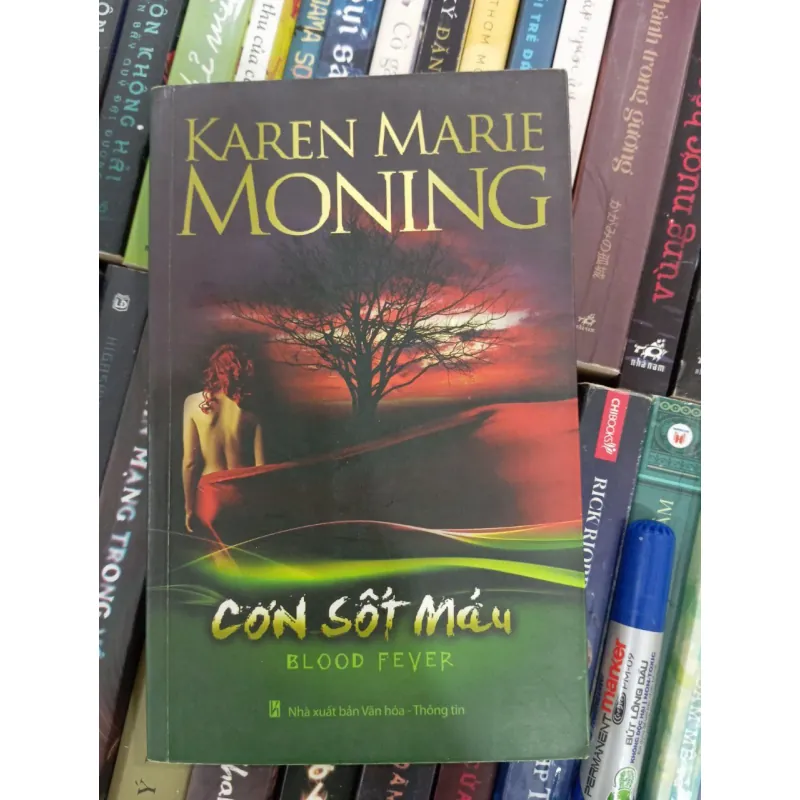 Cơn sốt máu _ Karen Marie Moning 991191