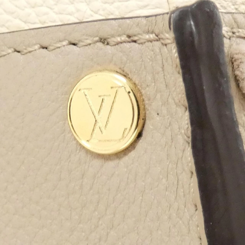 Túi Louis Vuitton On My Side MM M53825 616615