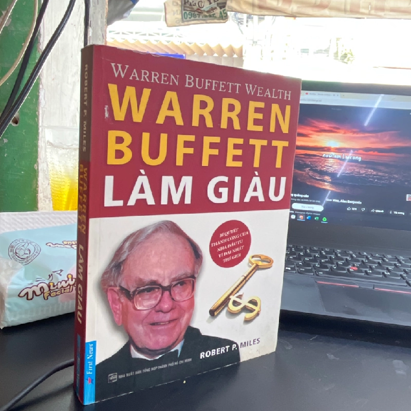 Warren Buffett làm giàu - Robert P. Miles 122144