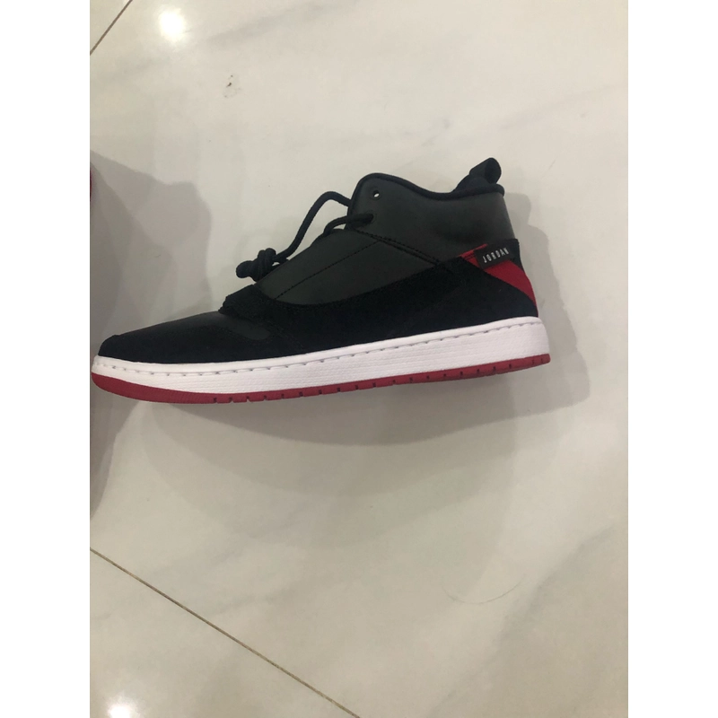 Pass đoi Jordan order lộn size,moi 100% 323883