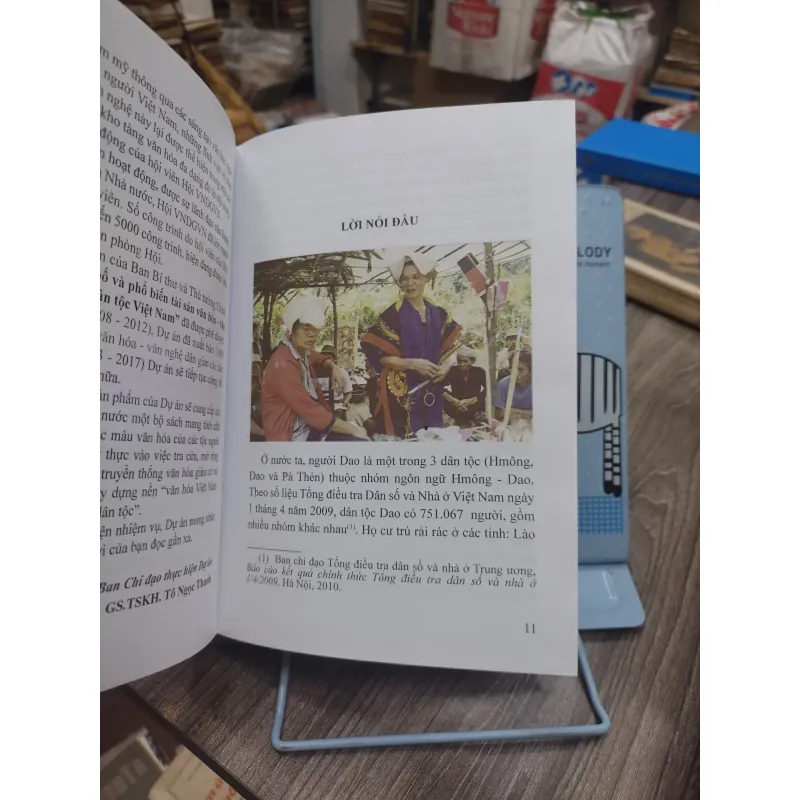 Sách: Thầy cúng trong văn hoá tín ngưỡng người Dao Họ - TG: Phạm Văn Dương (A3) 740708