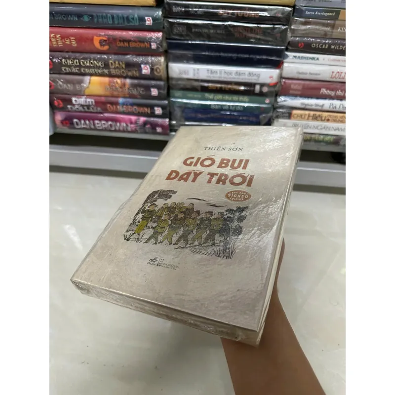 Gió bụi đầy trời - Thiên Sơn (Bìa cứng) 570379