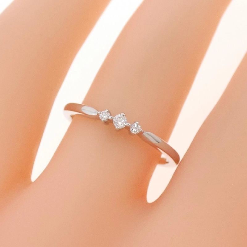 Nhẫn kim cương ba viên K18WG 0.05CT - Hàng hiệu Authentic 851147