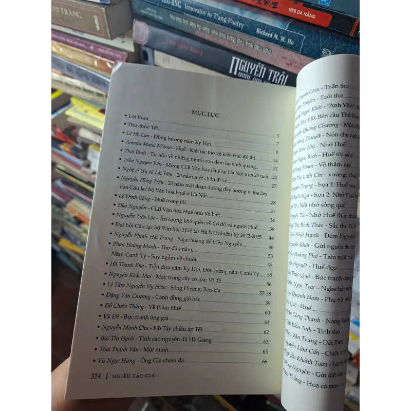 Bên dòng Hương  995115