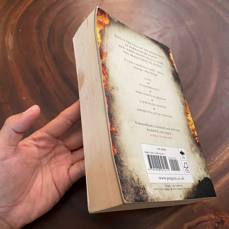 II English Book: The Book Thief - Markus Zusak - 2016  443036