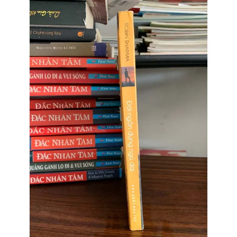 Đời ngắn đừng ngủ dài- Robin Sharma 702166