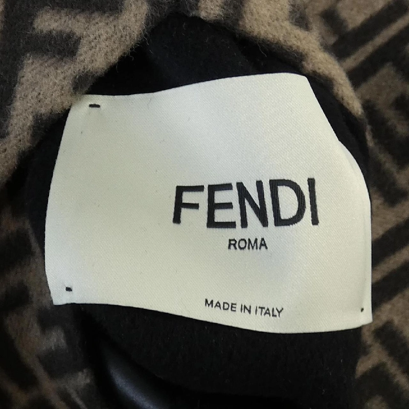 Áo khoác FENDI 635168