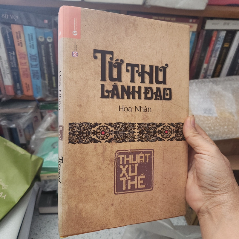 Tứ thư lãnh đạo 498345
