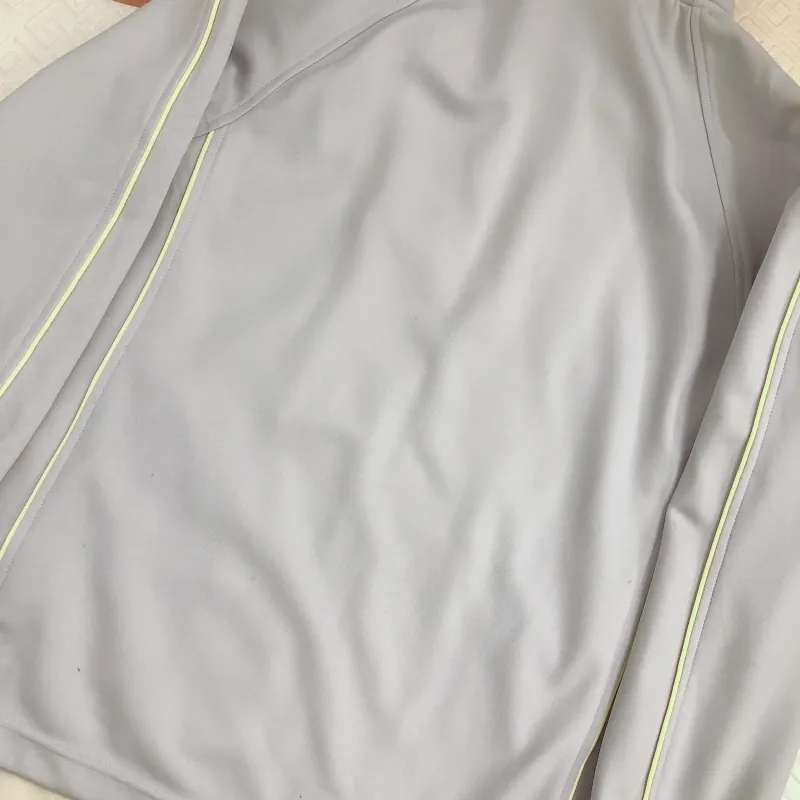 Khoác thể thao hiệu ree.bok 1000923