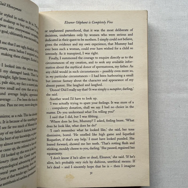 Eleanor Oliphant is Completely Fine - Gail Honeyman  784979