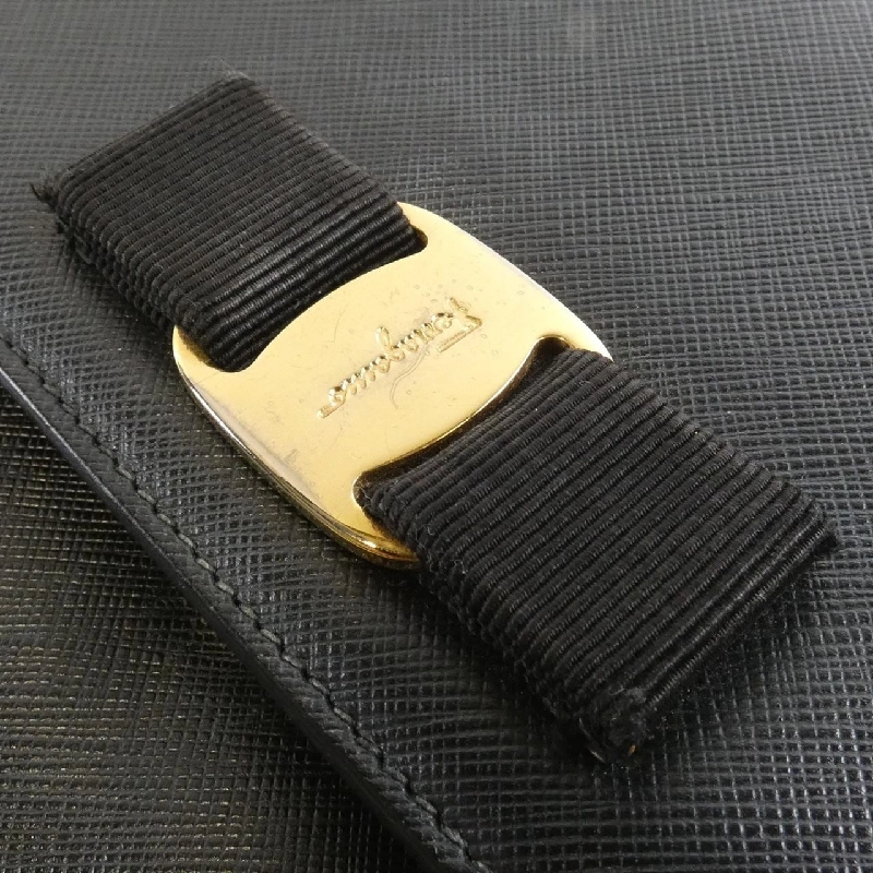 Túi xách vai Salvatore Ferragamo 21 D855 - Hàng hiệu Authentic 802647