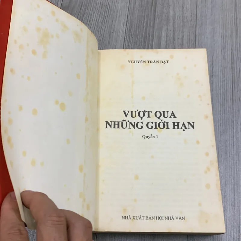 Vượt qua những giới hạn - nguyễn trần bạt. 7a4 779638