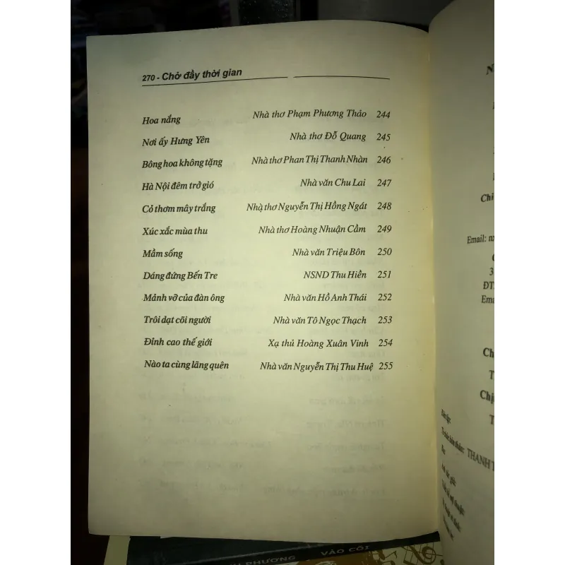 Chở đầy thời gian - Lại Hồng Khánh 1018644