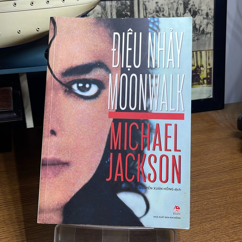 Điệu nhảy Moonwalk Michael Jackson 494963