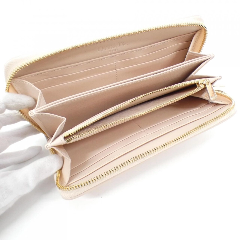 Ví Christian Dior Lady Dior Voyageur S0007ONMJ 622861