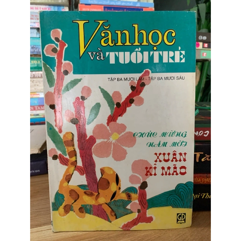 Văn học và tuổi trẻ -Tập ba mươi làm-tập ba mươi sáu 750670