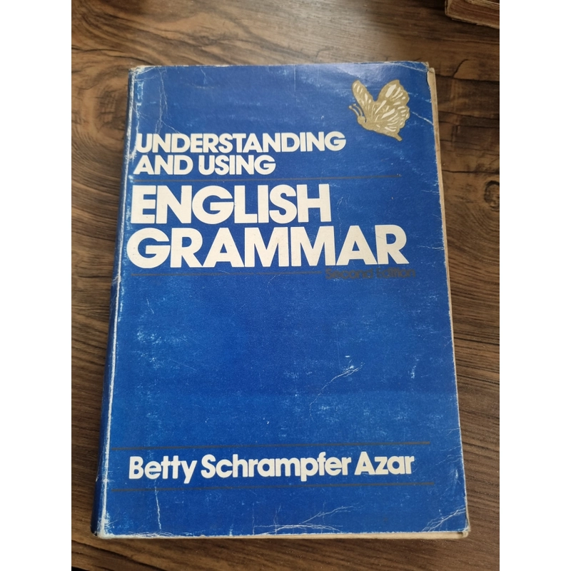 UNDERSTANDING AND USING ENGLISH GRAMMAR conosalicon 
Betty Schrampfer Azar 
 367210