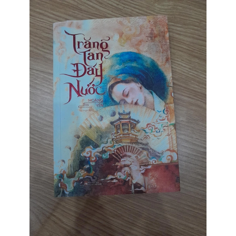 Sách Trăng Tan Đáy Nước - Hoàng Yến - new 98% 521742