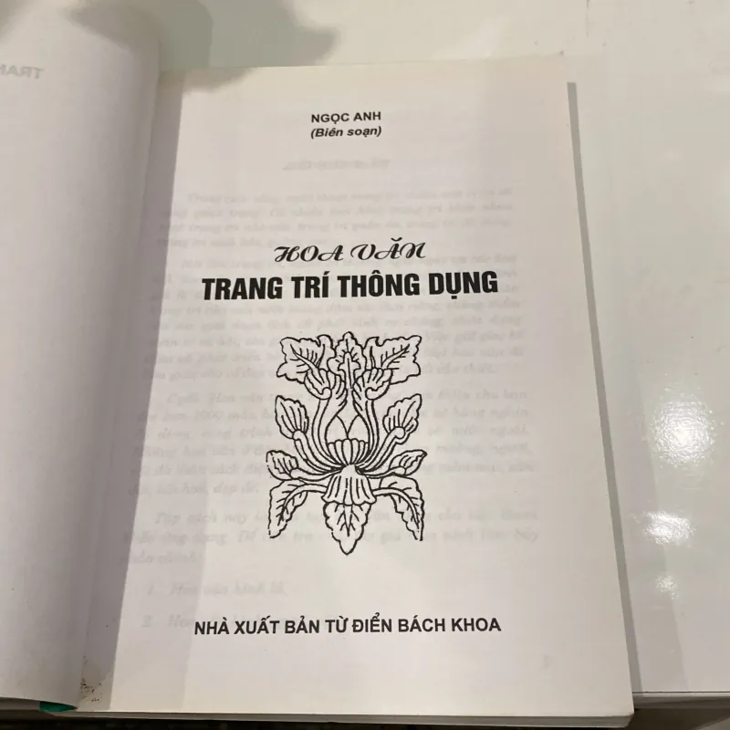 HOA VĂN TRANG TRÍ THÔNG DỤNG (XB 2007) 973289