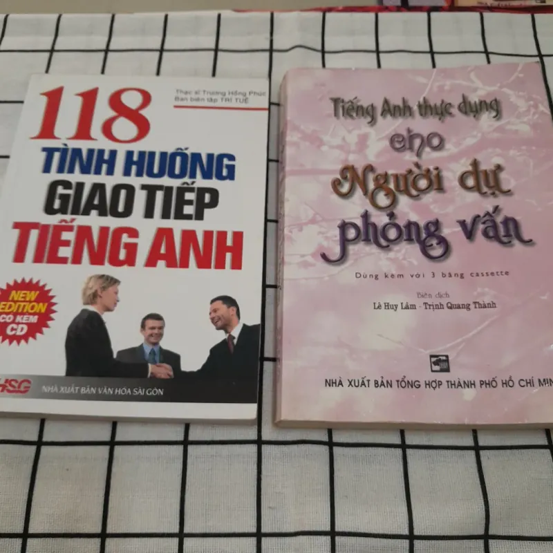2 quyển tiếng anh Giao Tiếp và Phỏng vấn 591690