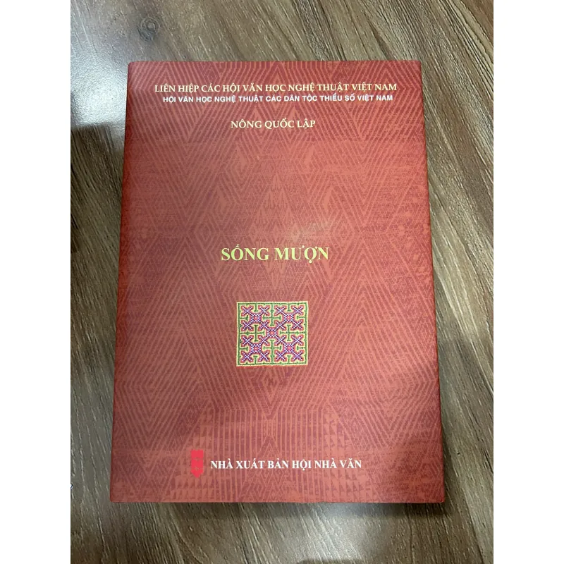 Sống mượn – Tác giả: Nông Quốc Lập 761122