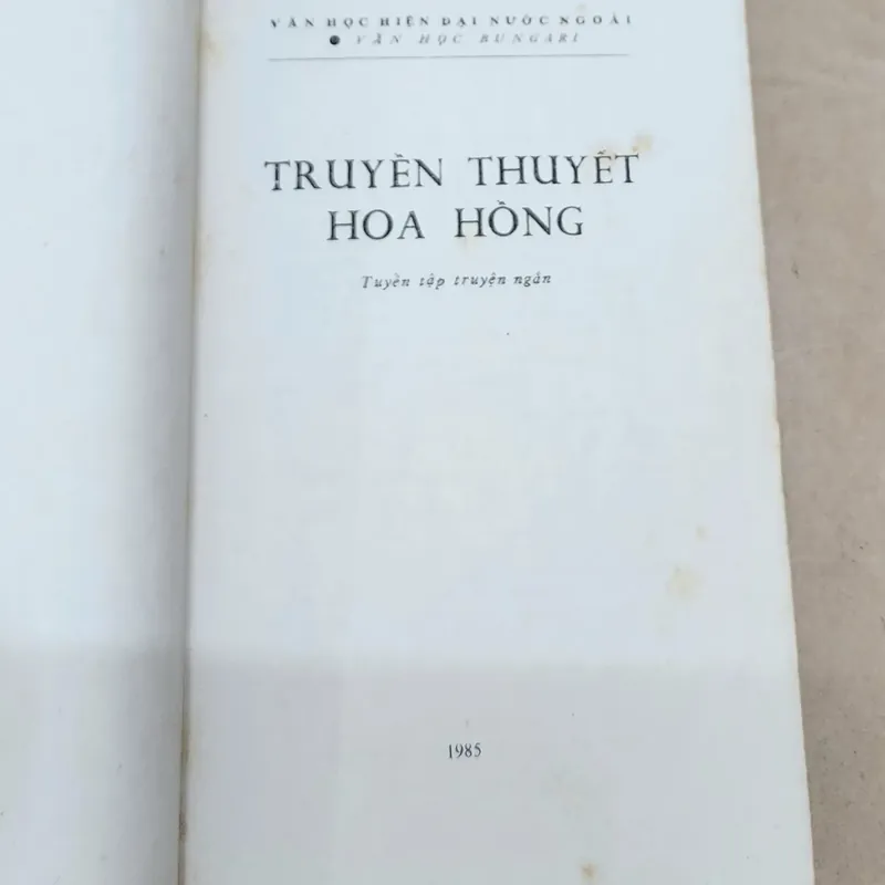 TRUYỀN THUYẾT HOA HỒNG - truyện ngắn Bulgaria 715555