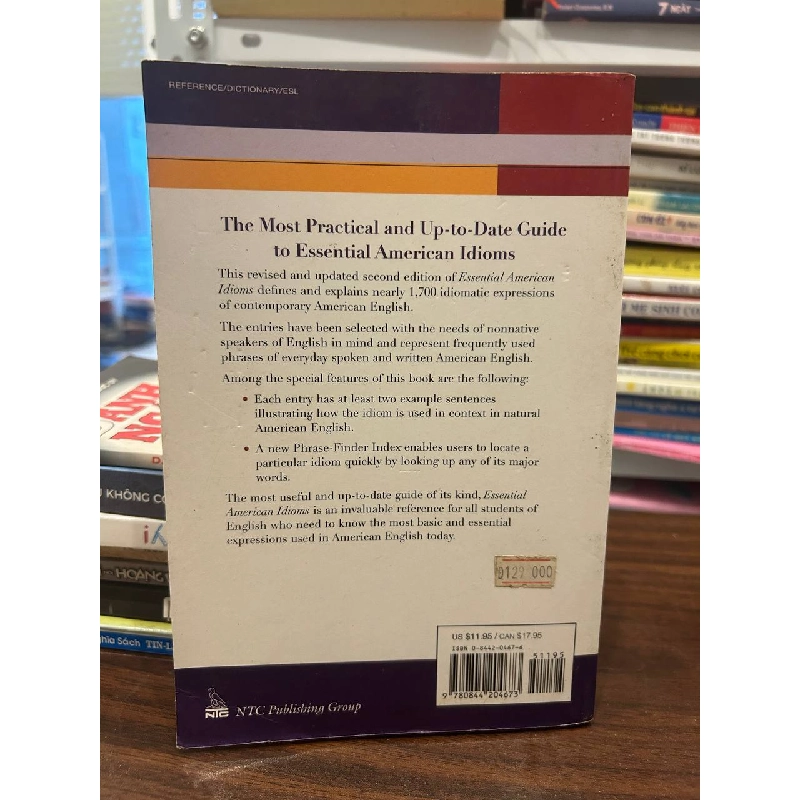 Essential American Idioms - NTC Publishing Group 1000736