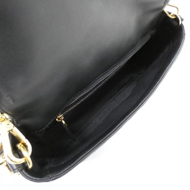 Túi đeo vai Fendi Baguette 8BR600 A72V 611652