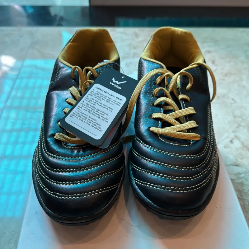 Giày đá bóng sz 39 975785