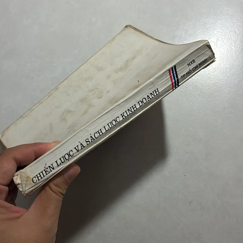 Chiến lược và sách lược kinh doanh - Garry D. Smith 728523