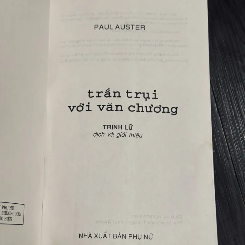 Trần trụi với văn chương 600984