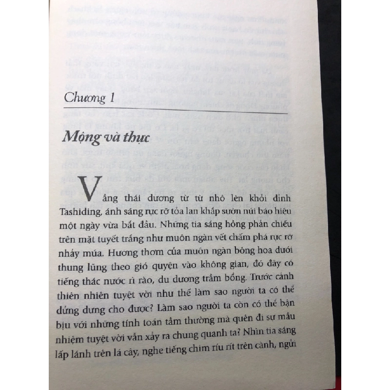 Ngọc sáng trong hoa sen 2020 mơi 85% ố vàng nhẹ John Blofeld HPB0808 TÂM LINH - TÔN GIÁO - THIỀN 347717