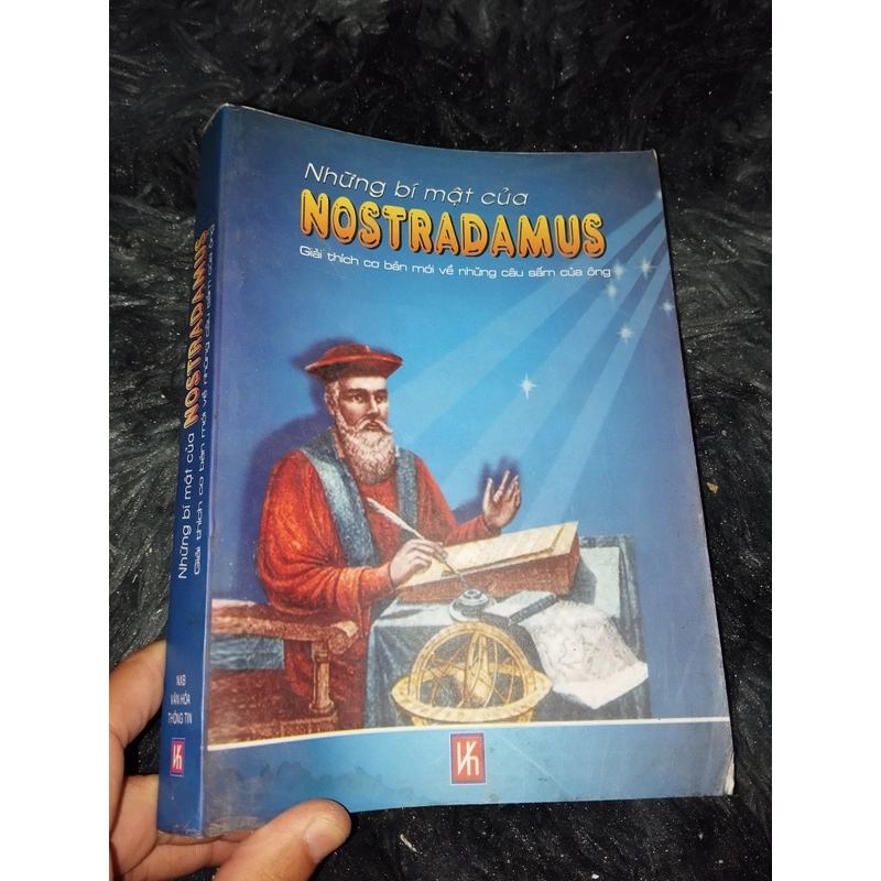 NHỮNG BÍ MẬT CỦA NOSTRADAMUS  386613